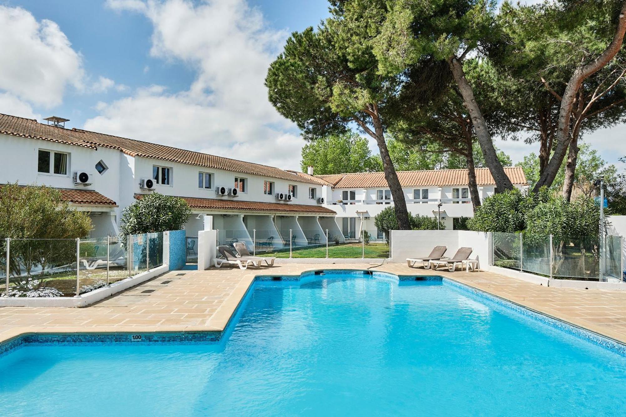Artemia Aigues-Mortes - Hotel Avec Piscine Eksteriør bilde