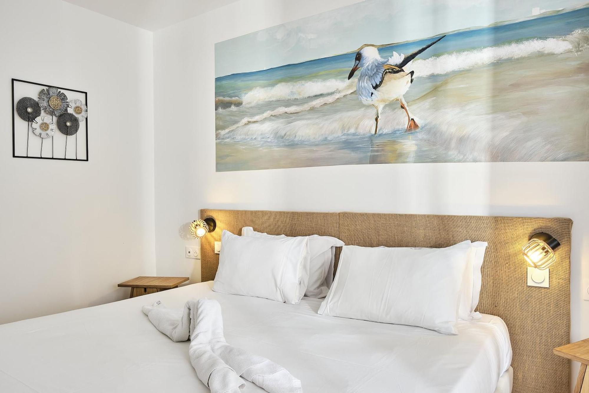 Artemia Aigues-Mortes - Hotel Avec Piscine Eksteriør bilde