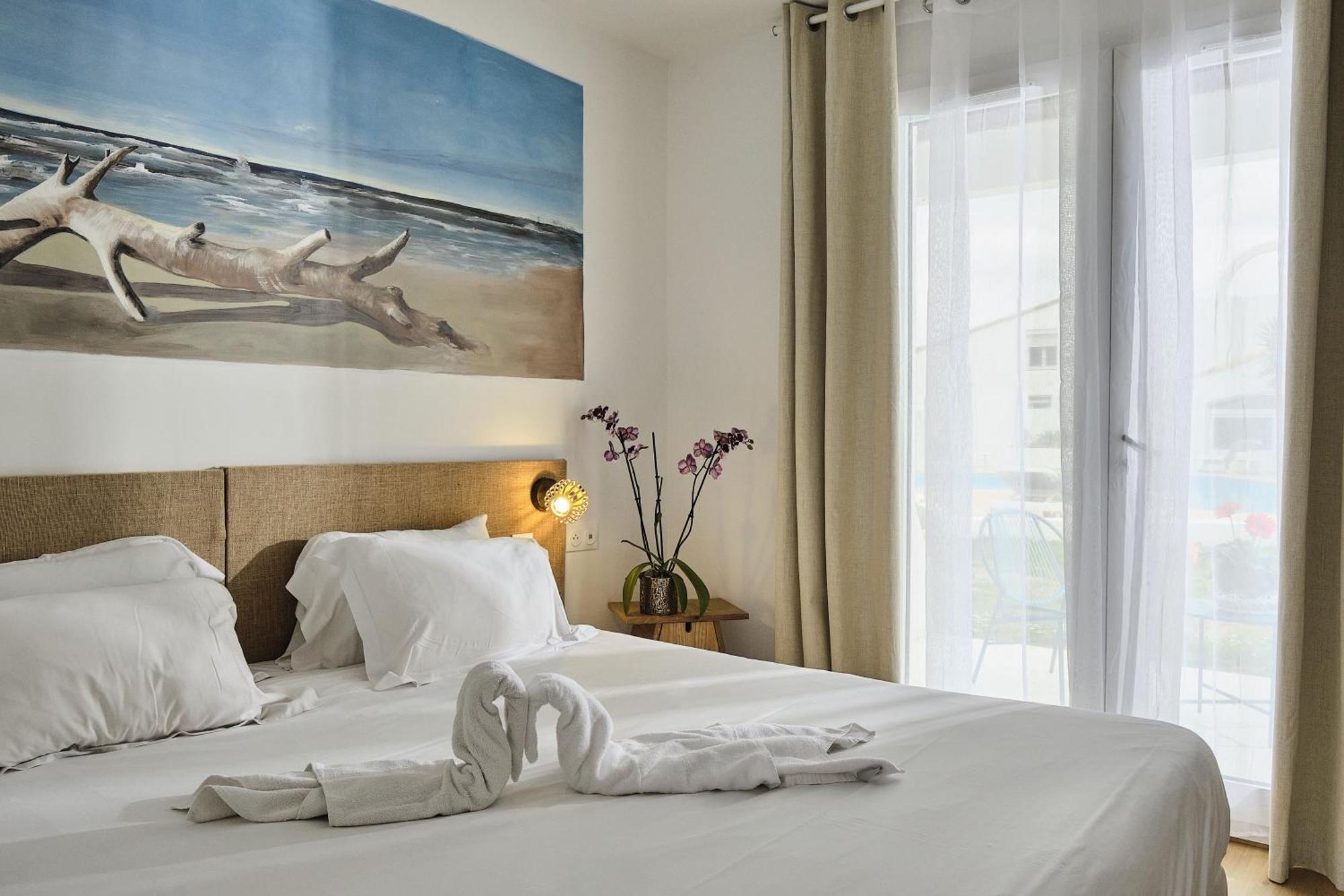 Artemia Aigues-Mortes - Hotel Avec Piscine Eksteriør bilde