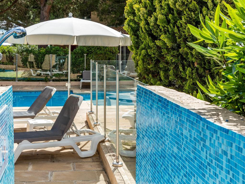 Artemia Aigues-Mortes - Hotel Avec Piscine Eksteriør bilde