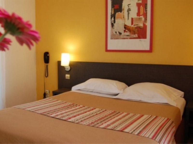 Artemia Aigues-Mortes - Hotel Avec Piscine Eksteriør bilde